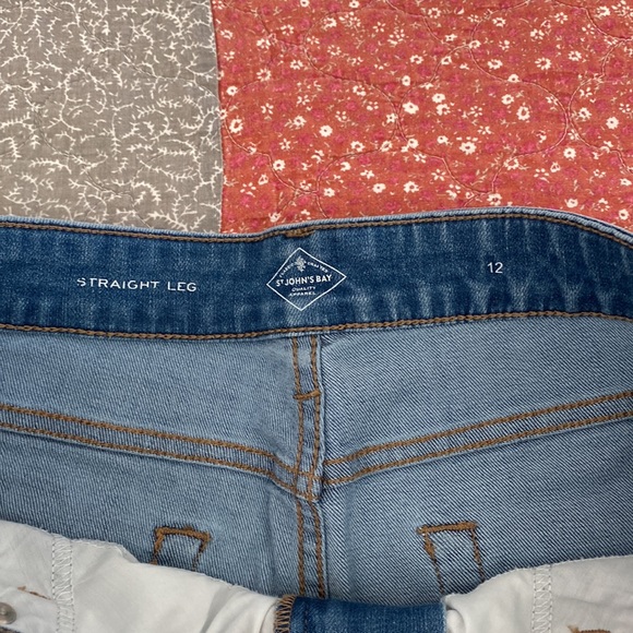 JEANS by St. John’s Bay in light blue denim, women’s size 12 - Picture 2 of 5